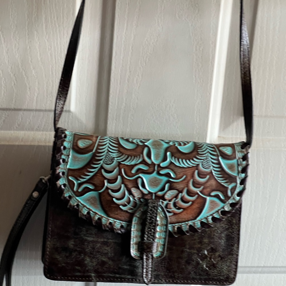 Patricia Nash Lanza Crossbody Clutch